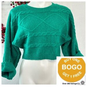 Le Lis Collection Green cropped sweater size small NWTs